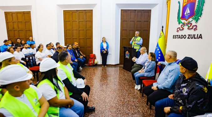 Gobernación envía a La Guaira primera brigada con 90 profesionales entre ingenieros, arquitectos y geólogos