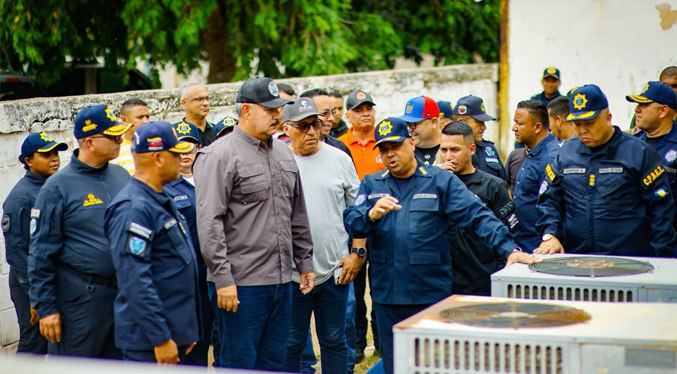 Gobernador Luis Caldera inspecciona inicio de la rehabilitación de la comandancia general del CPEZ