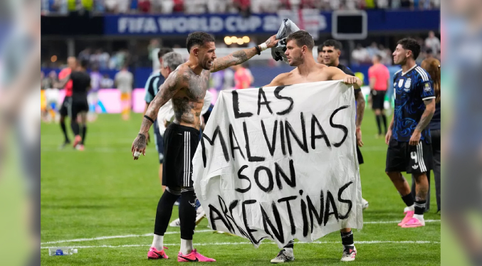 Reino Unido insta a la FIFA a investigar a Argentina por pancarta sobre Malvinas en el Mundial