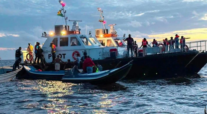 Detienen a tres personas por el mortal naufragio de un ferry en Guyana