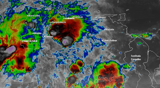 Inameh vigila las tres ondas tropicales