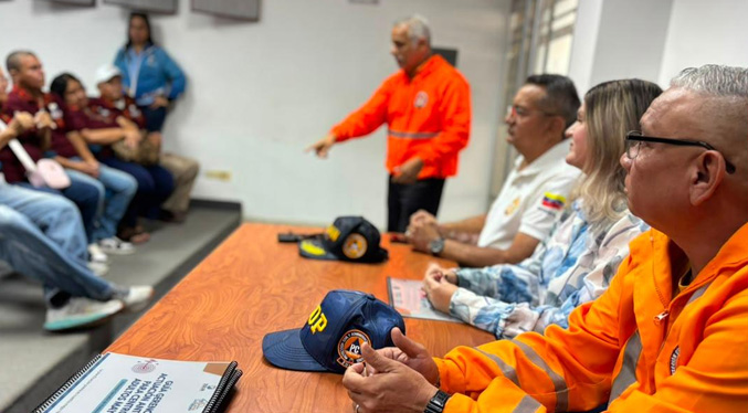Protección Civil capacita en prevención ante sismos a personal de la Fundación Casa del Abuelo