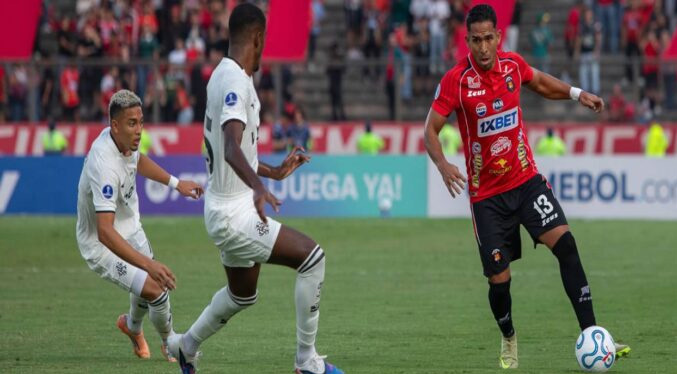 Caracas se despide de la Sudamericana con derrota por goleada como local