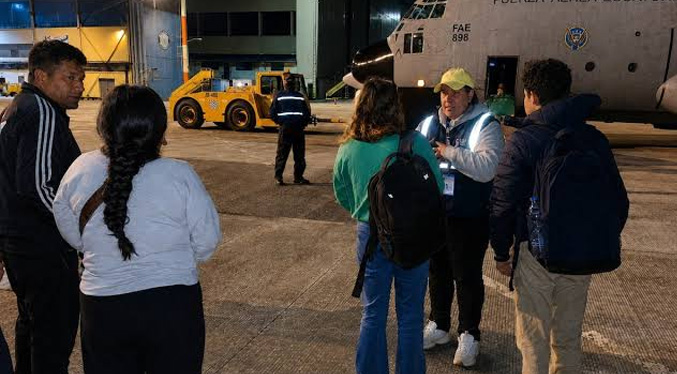 Ecuador envía funcionarios de Cancillería a Venezuela para asistir a compatriotas