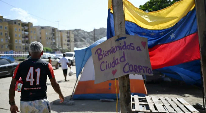 «Bienvenidos a Ciudad Carpita»: La vida en refugios tras los sismos de Venezuela