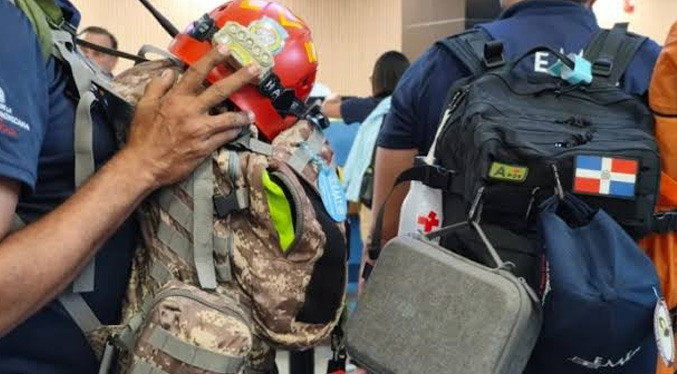 Regresa a Santo Domingo brigada médica que asistió a afectados por doble terremoto en Venezuela