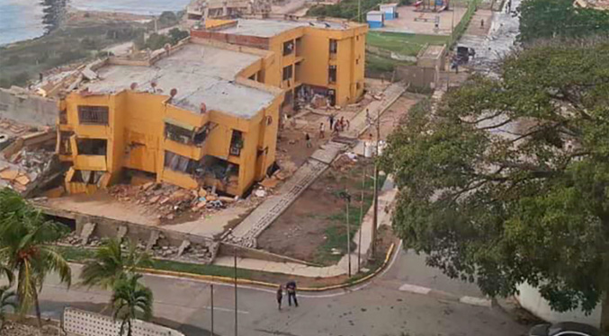 Encuentran con vida al jefe de la Policía de La Guaira bajo los escombros de un edificio
