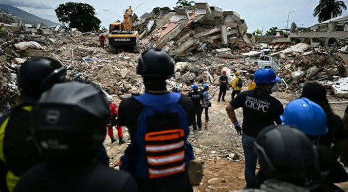 Una semana después de los sismos, Venezuela busca sobrevivientes