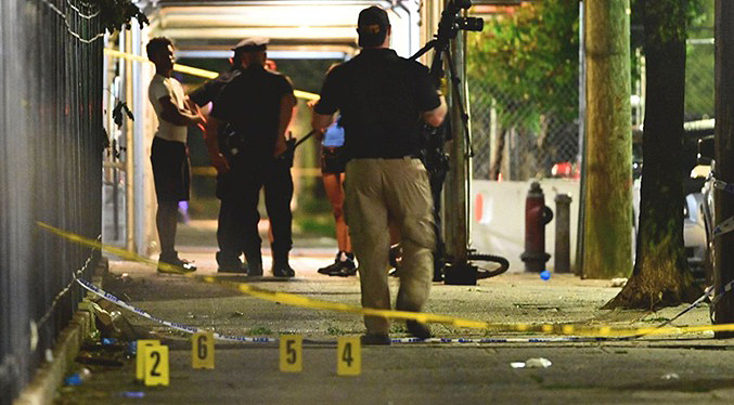 Hombre dispara hacia fiesta del 4 de julio en Nueva York y hiere cuatro niños