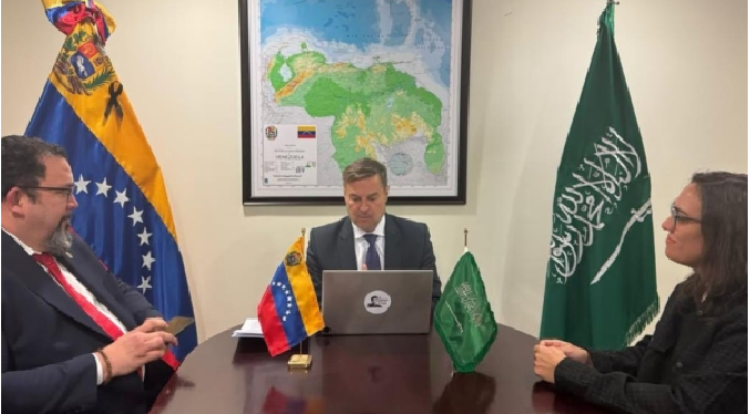 Venezuela y Arabia Saudita evalúan ampliar intercambios comerciales en petróleo y minería