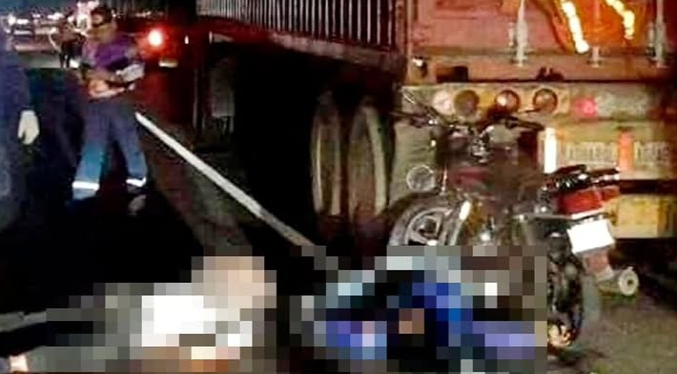 Dos hermanos mueren tras colisionar su motocicleta contra una gandola en la ARC