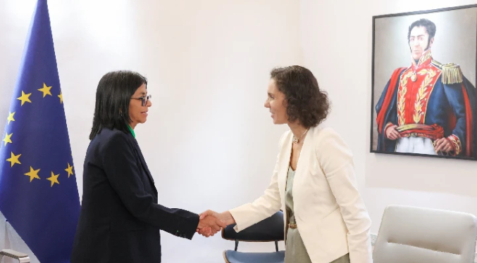 Delcy Rodríguez y la comisaria europea Hadja Lahbib evalúan ayuda técnica