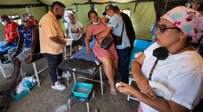 Médicos advierten que el problema más urgente son las infecciones por heridas de las víctimas de los terremotos