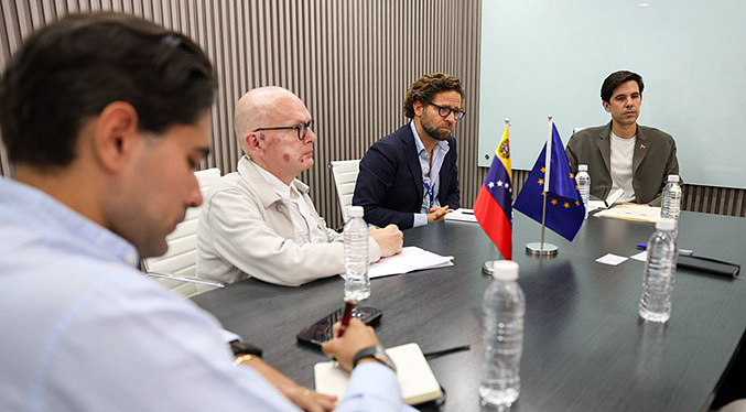Viceministro Blanco sostiene encuentro con delegación internacional para gestionar la ayuda humanitaria