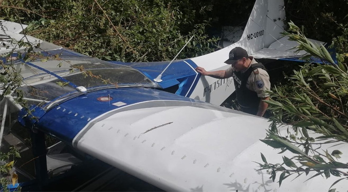 Una avioneta se estrella en Ecuador y sus dos tripulantes sobreviven