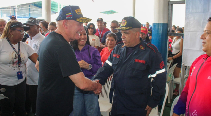 Alcaldía de Maracaibo dignifica la labor de los Bomberos y su familia con jornada integral