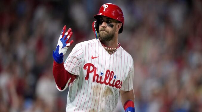 Harper castiga a su exequipo y afirmó estar listo para volver a los jardines