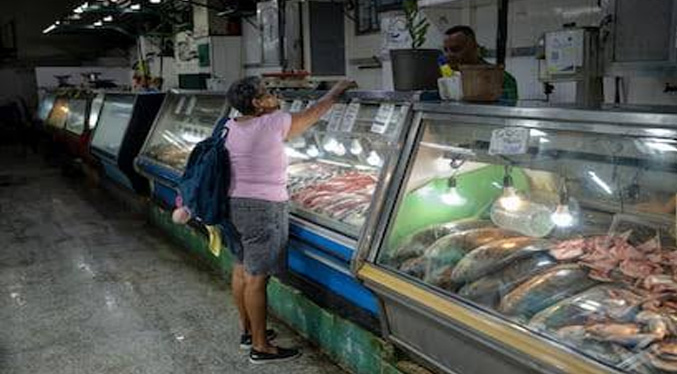 La Guaira regresa al trabajo sin turismo y entre los escombros