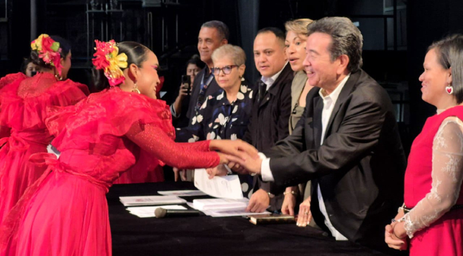 Más de 300 artistas y gestores culturales del Zulia reciben acreditación de saberes