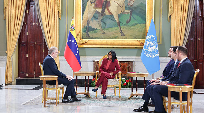 Delcy Rodríguez recibe en Miraflores al nuevo coordinador residente de Naciones Unidas