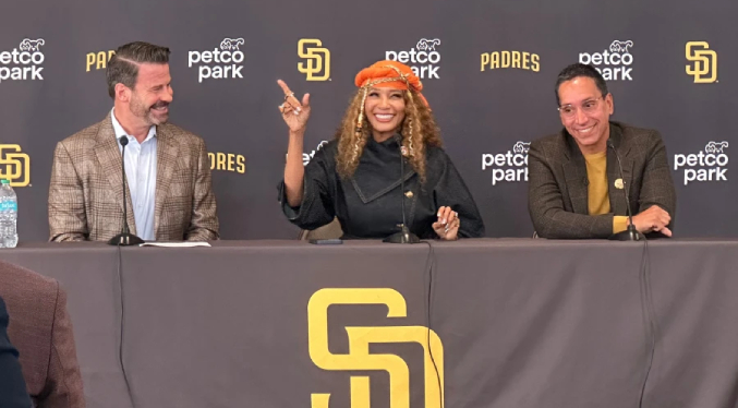 Los nuevos dueños de Padres prometen buscar primer título de San Diego