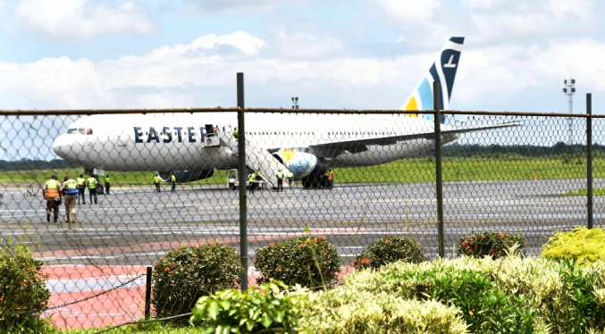 Deportados que se negaron a bajar de vuelo de EEUU en Liberia son enviados a Guinea Ecuatorial