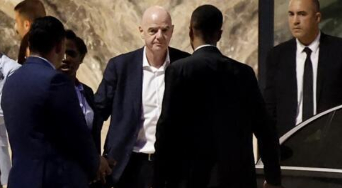 Infantino bajo presión de la UEFA y la Conmebol