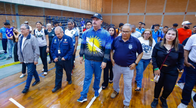 Gobernador inspecciona los trabajos de rehabilitación del gimnasio cubierto Antonio Borjas Romero