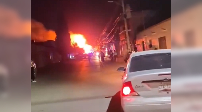 Estalla coche bomba frente a estación de policía en México