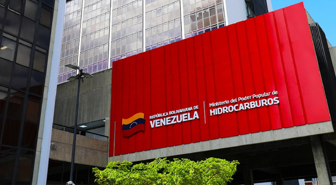 Migración de contratos petroleros avanza con retraso en tanto se firman acuerdos nuevos