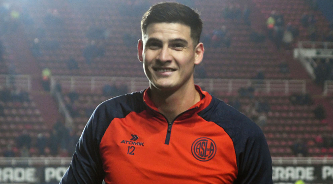 El arquero paraguayo Orlando Gill firma con el Lille hasta 2031