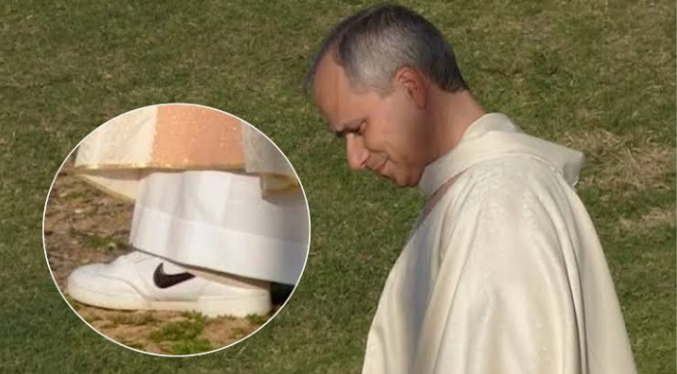 Vanity Fair incluyó al papa León XIV en la lista de los mejores vestidos de 2026