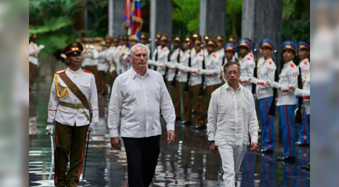 Petro llama en Cuba a evitar una invasión de EEUU y propone a Trump dialogar