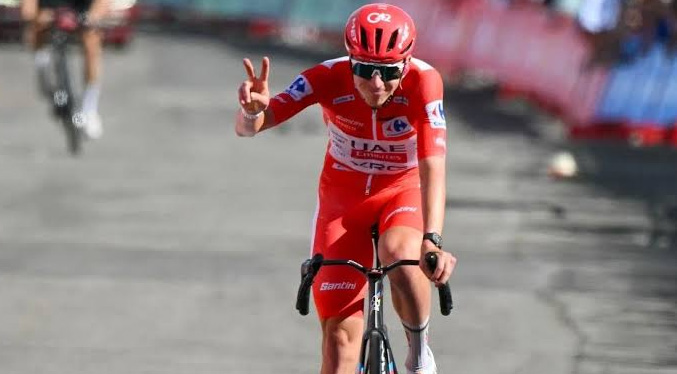 Pogacar se retira de la Vuelta tras sufrir una dura caída