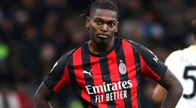 Delantero portugués Rafael Leão deja atrás Milán para probar mejor suerte en Estambul
