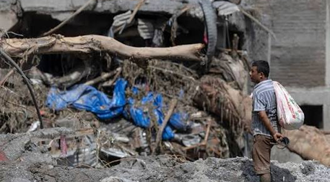 Autoridades de Nepal elevan a 359 los fallecidos por la masiva riada