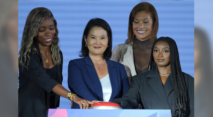 Simone Biles presiona botón de cuenta regresiva para inicio de Juegos Panamericanos de Lima 2027