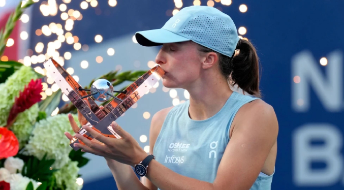 Swiatek obtiene en Toronto su primer título de la WTA en el año