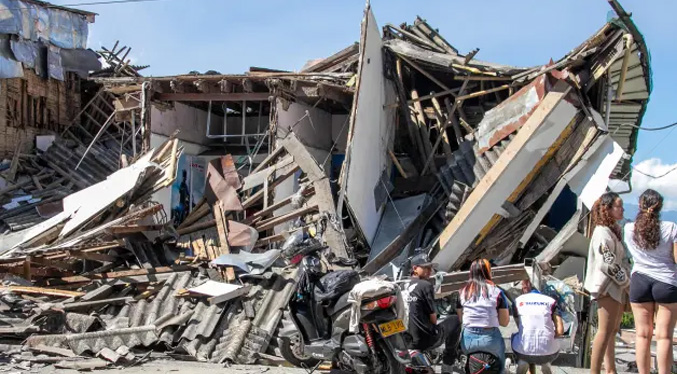 Terremoto en Colombia deja al menos 132 fallecidos, hospitales desbordados y toques de queda