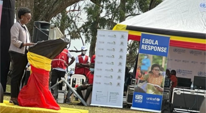 OMS anuncia el fin del ébola en Uganda, mientras RD Congo supera los 2.700 fallecidos