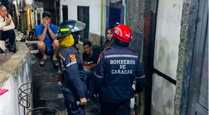Una mujer fallece tras caer una roca sobre su vivienda en la carretera vieja Caracas – Los Teques