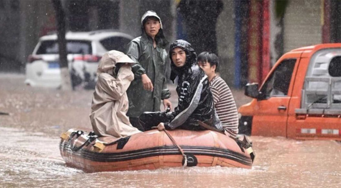 Casi 400.000 evacuados preventivos por lluvias en el centro de China