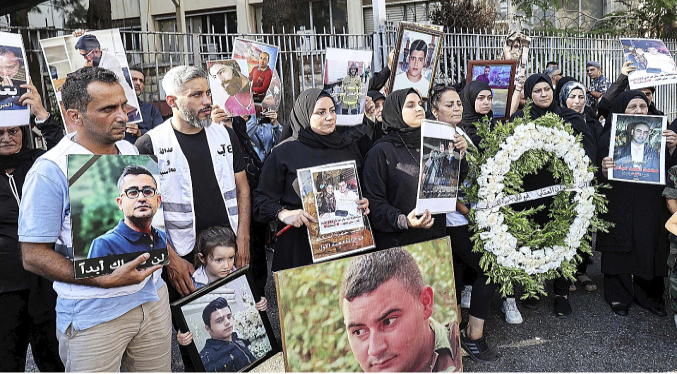 Familiares de víctimas de la explosión en el puerto de Beirut piden justicia seis años después