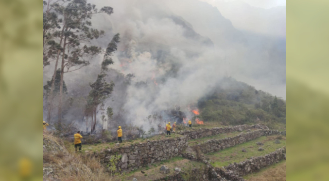 Incendio forestal en Machu Picchu afecta 1,5 hectáreas de bosque primario desde el lunes