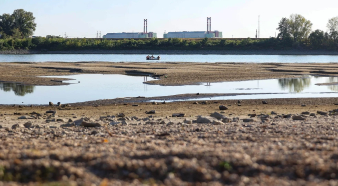 Hungría interviene el Danubio para mantener planta nuclear en funcionamiento