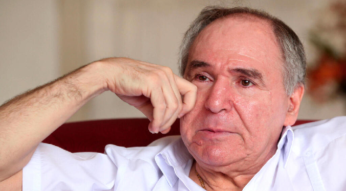 Justicia ecuatoriana condena por corrupción al expresidente Abdalá Bucaram