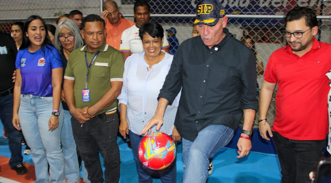 La Alcaldía de Maracaibo logra recuperar del abandono la cancha Altamira Sur