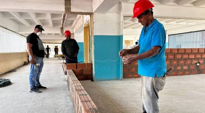 Más de 230 escuelas están listas para iniciar clases en La Guaira tras sismos