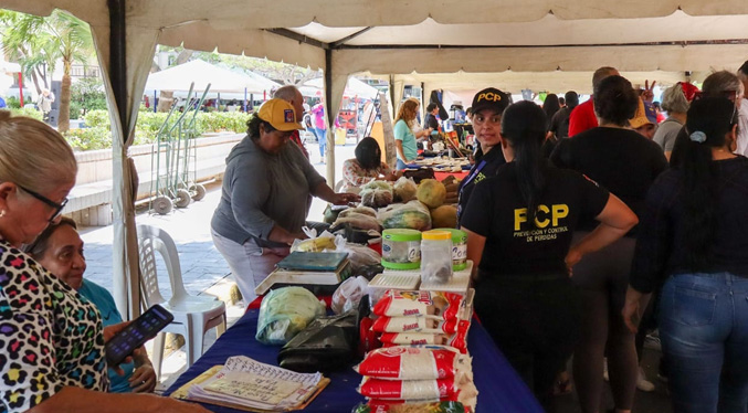 Atención social, de salud y Mercado dedica a sus trabajadores la Alcaldía de Maracaibo