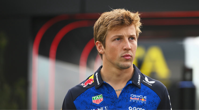Red Bull mantiene a Lawson para el GP de Madrid mientras Hadjar se recupera